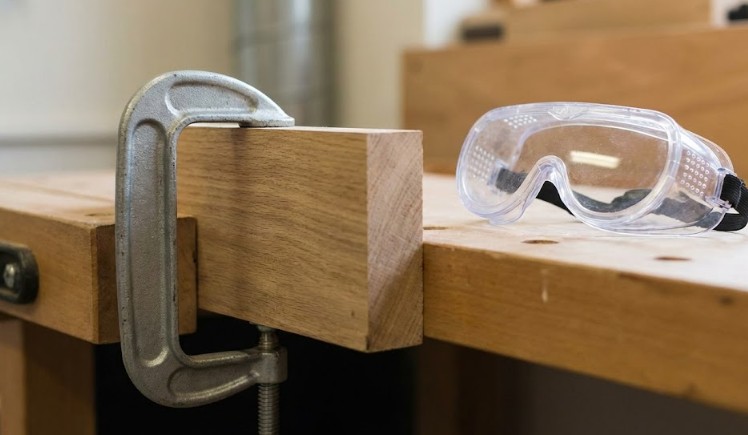 キックバックなどの危険を回避