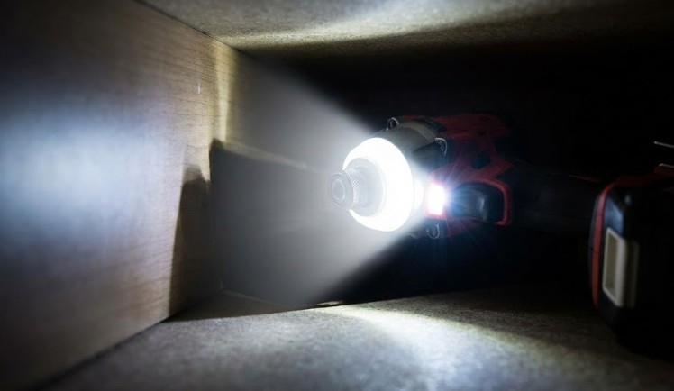 LEDライトの視認性とトリガー連動の仕様