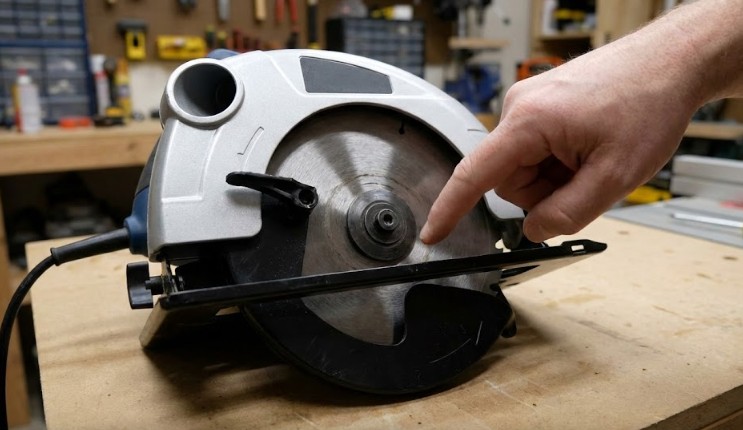 電気丸ノコの安さと安全機能の注意点