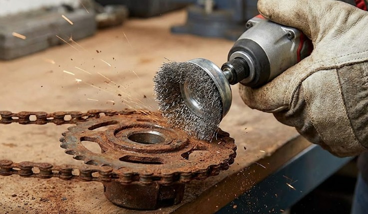 金属のサビ落としに最適なワイヤーブラシ