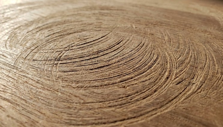 研磨傷や仕上がりの粗さに注意