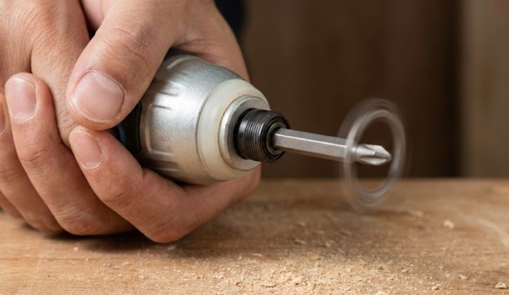 構造的な軸ブレやガタつきの影響