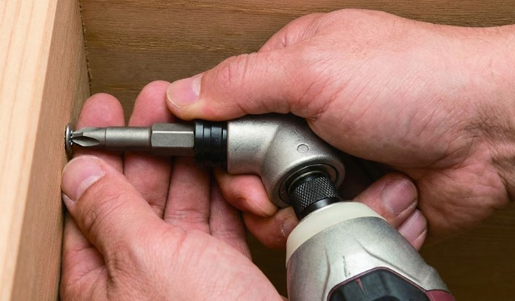 カムアウトを防ぐ押し付け方とビット素材