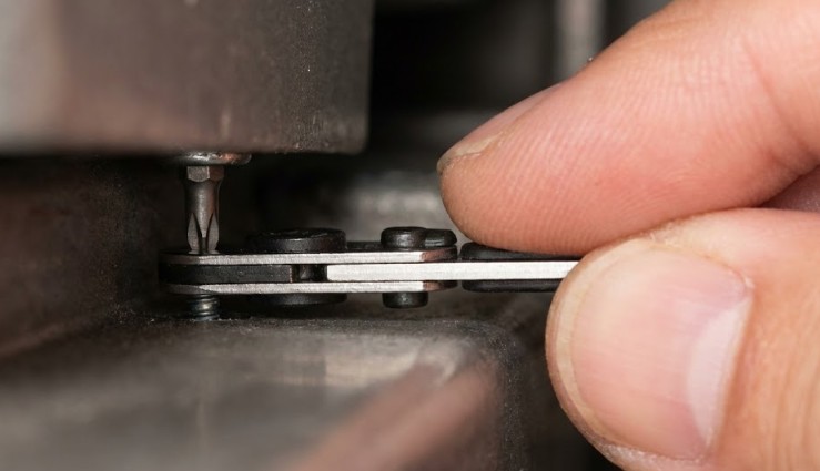 限界まで短いショートビットとラチェットの併用