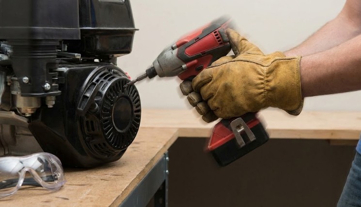 キックバックによる怪我と安全対策の徹底