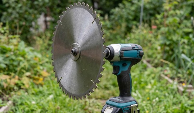 金属刃やチップソー使用の危険性