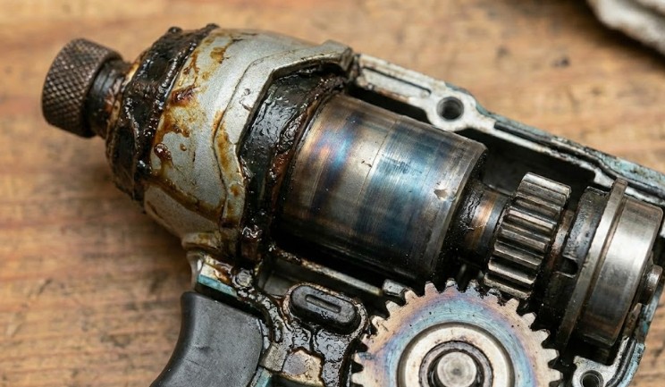 内部グリスが溶けることによる焼き付き