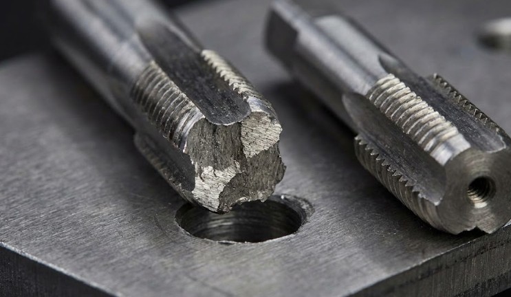 タップが折れる原因と回避策