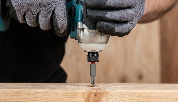 カムアウトを防ぐ7対3の法則と重心の置き方