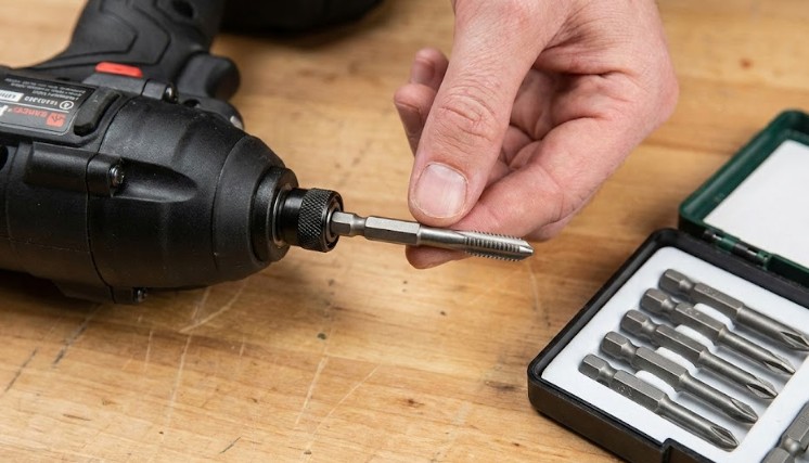 六角軸タップの正しい装着方法とビットの選び方