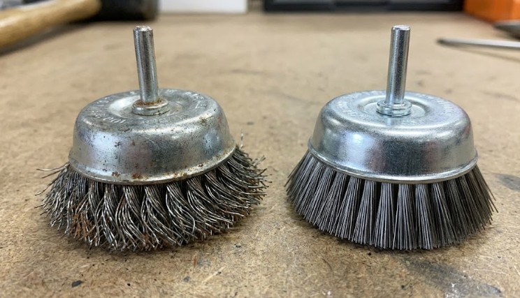 100均ツールの耐久性と専門メーカー品の性能比較