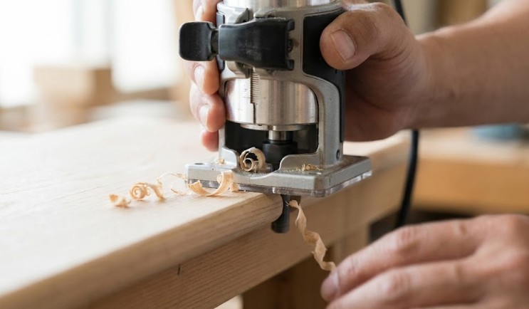 片手で扱える軽量なトリマーの主な使い方と魅力