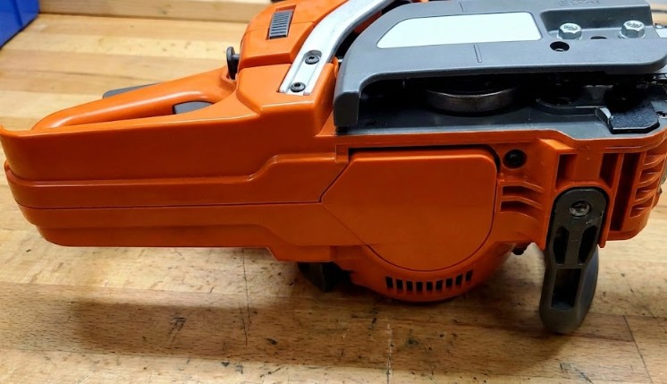 MS170やMS180はオイル調整ネジ非搭載