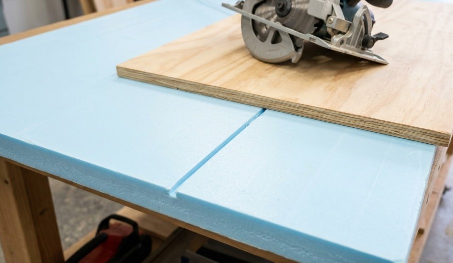 スタイロフォームで材料を支える技